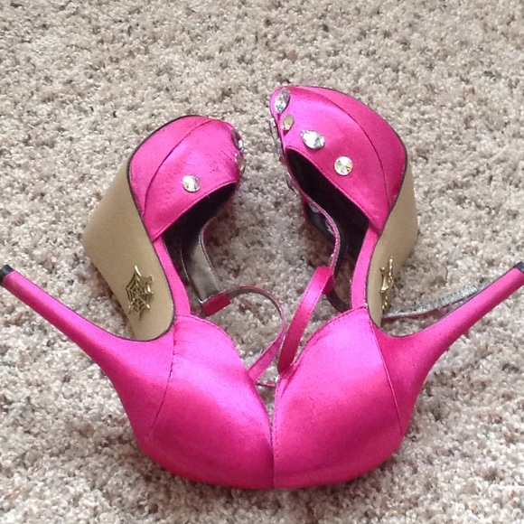 Mojo Moxy Party Heels - Picture 2 of 7